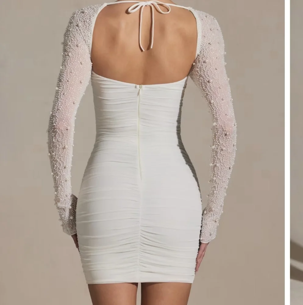 Oh Polly ST. Germain Embellished Long-Sleeve Mini White Dress Sz 0 - Picture 2 of 10